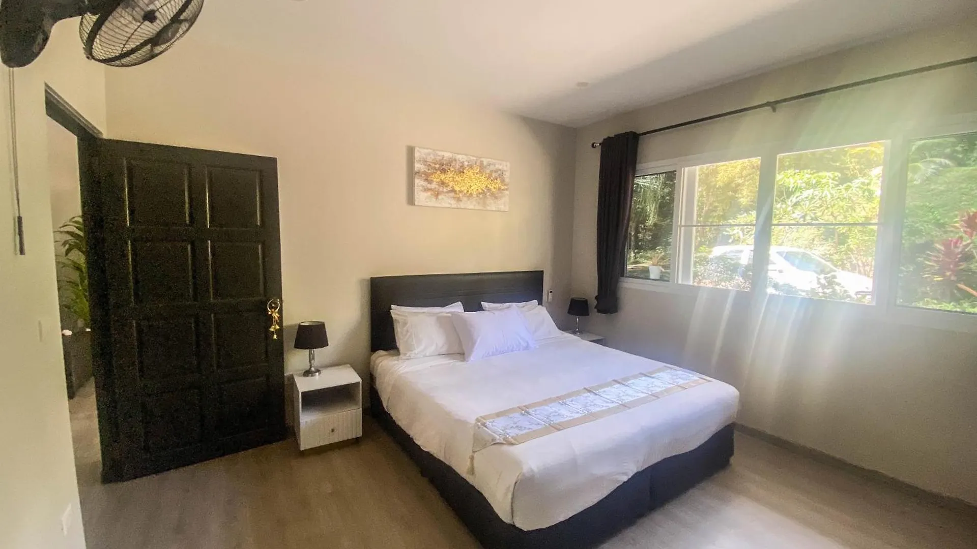 Lanta Sunshine Residence Apt 3 Two Bed Apartment With Ac And Work Space Ko Lanta 0*,  Thailandia